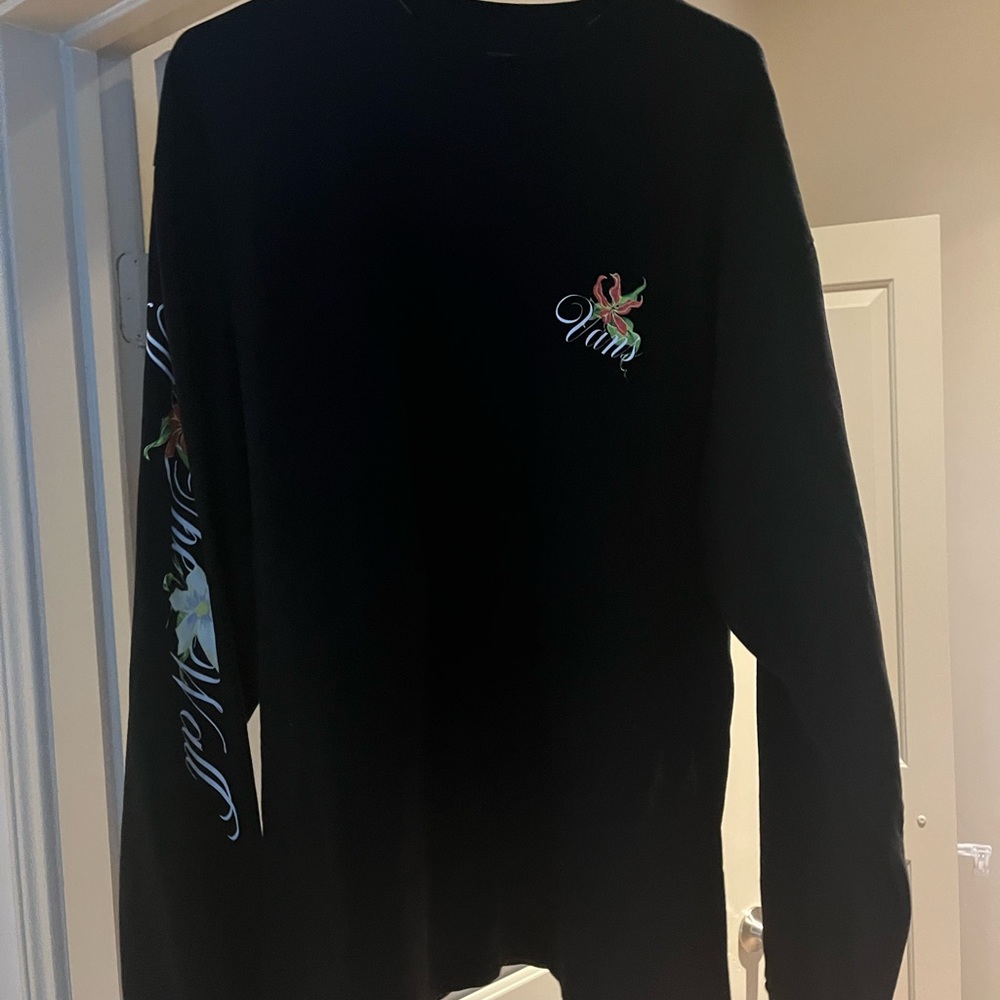 Men’s Vans XL long sleeved t shirt- classic fit